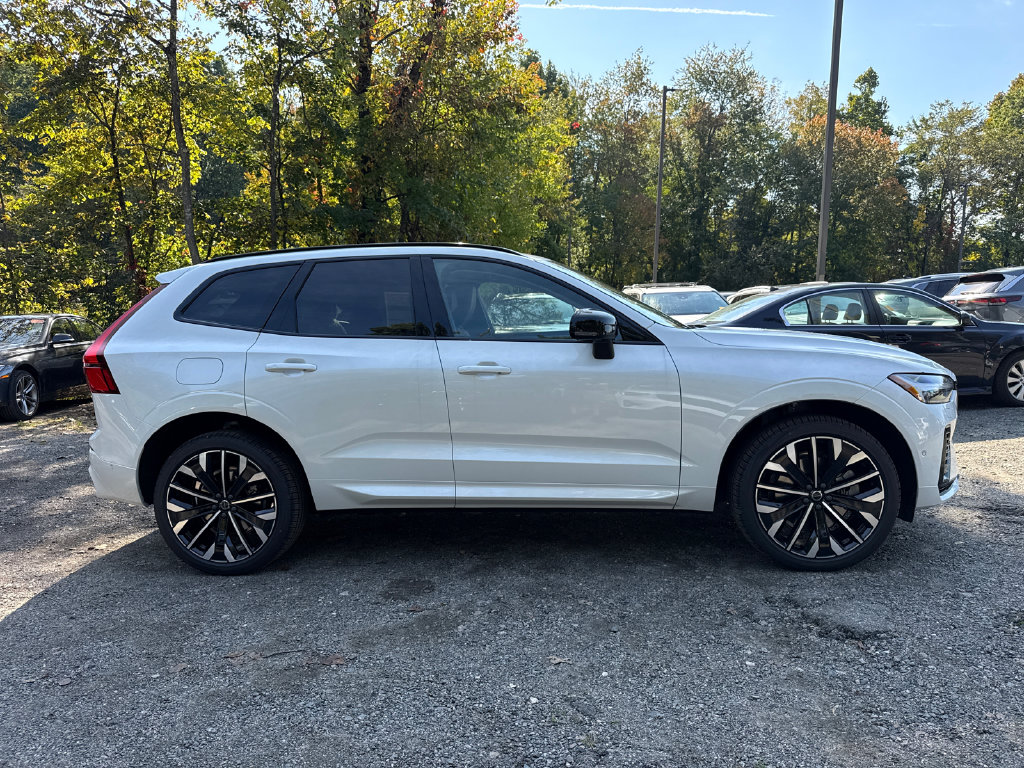 New 2027 Volvo XC60 plug-in hybrid T8 Ultra SUV