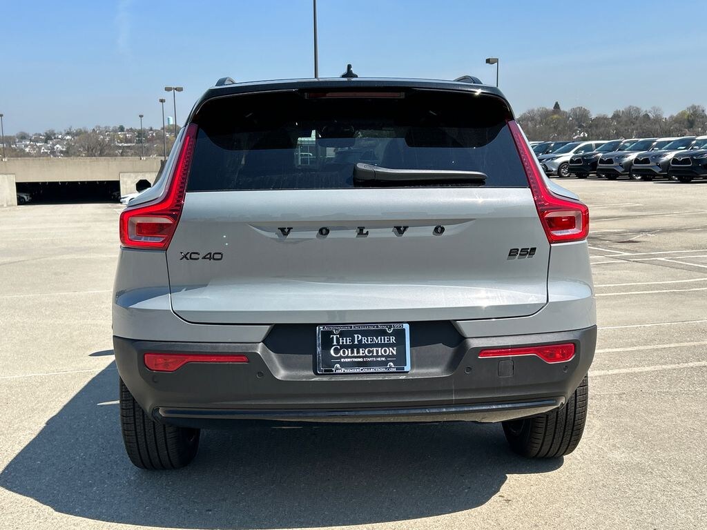 New 2026 Volvo XC40 B5 Ultra Black Edition SUV