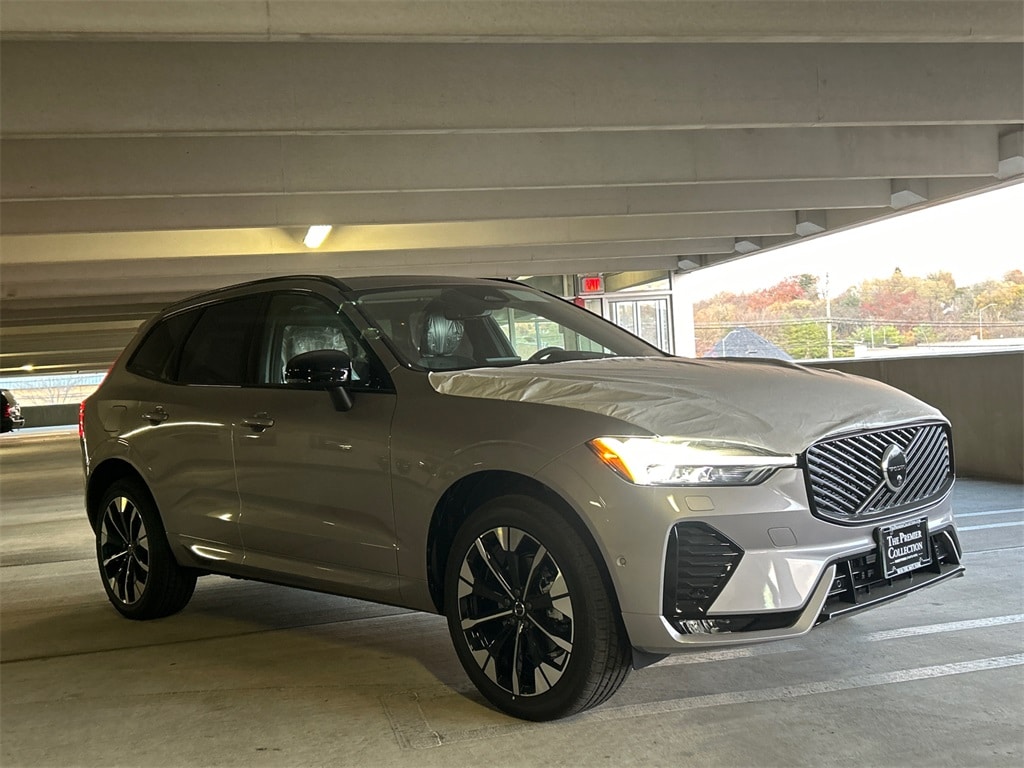 New 2026 Volvo XC60 B5 Plus SUV