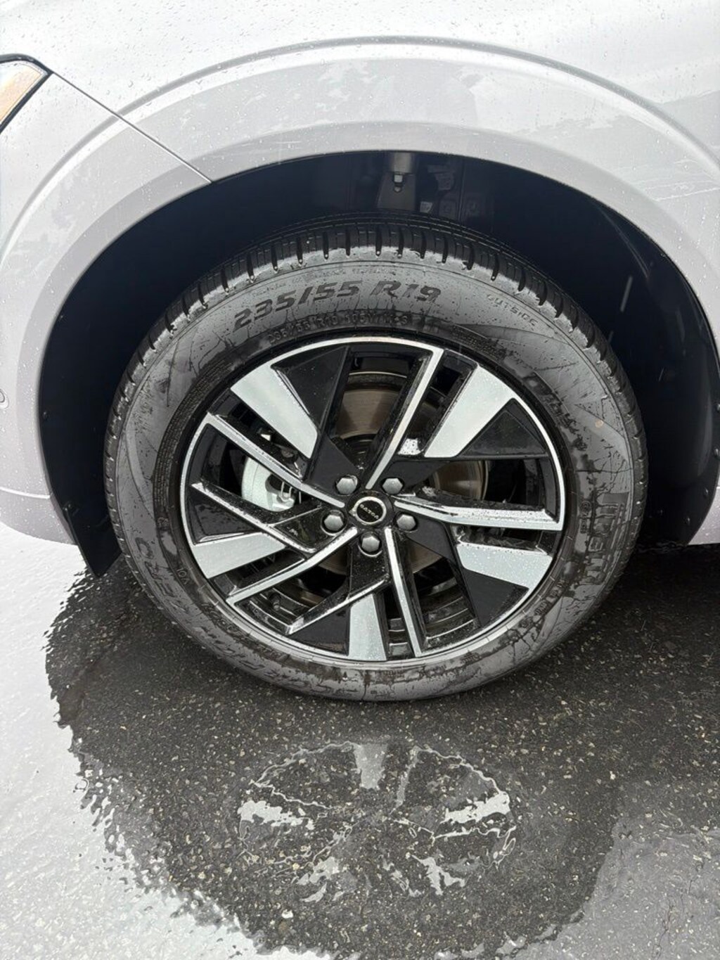New 2026 Volvo XC60 B5 Plus SUV