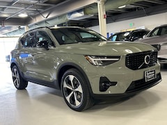 2024 Volvo XC40 B5 Plus Dark SUV