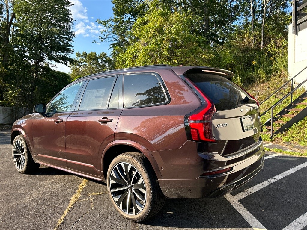 2026 Volvo XC90 photo 2