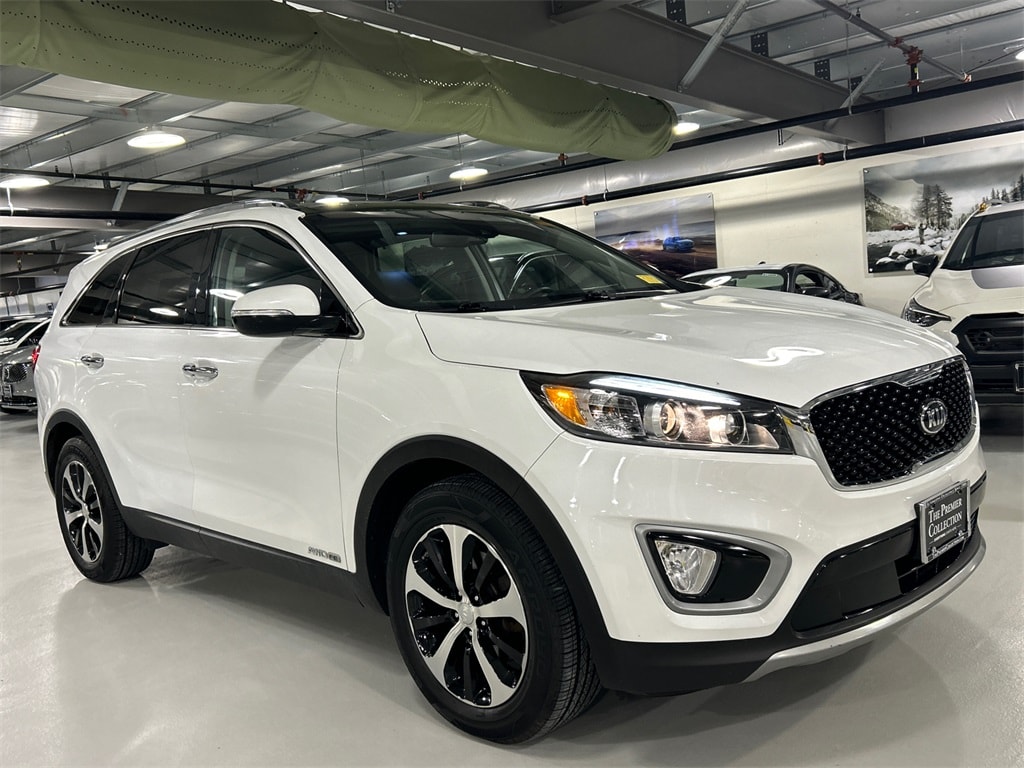 Used 2017 Kia Sorento 3.3L EX SUV