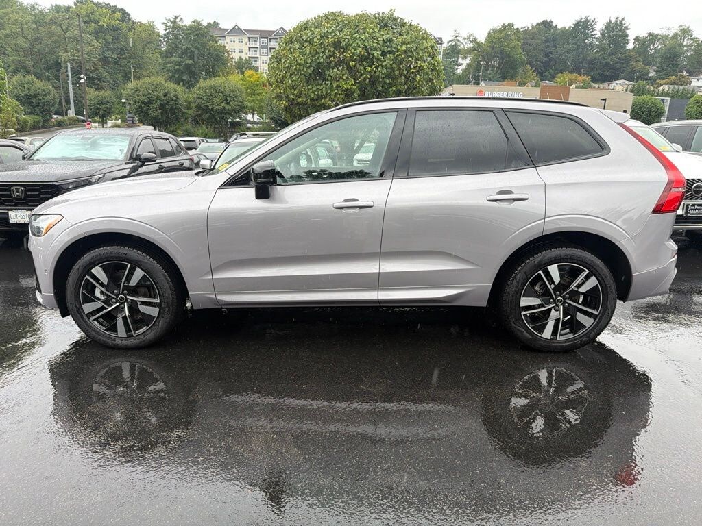 New 2026 Volvo XC60 B5 Plus SUV