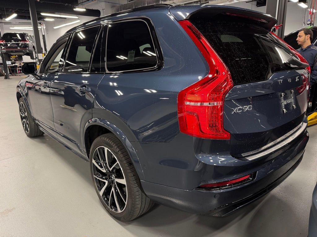 Used 2023 Volvo XC90 Recharge Plug-In Hybrid Plus Dark 7-Seater SUV