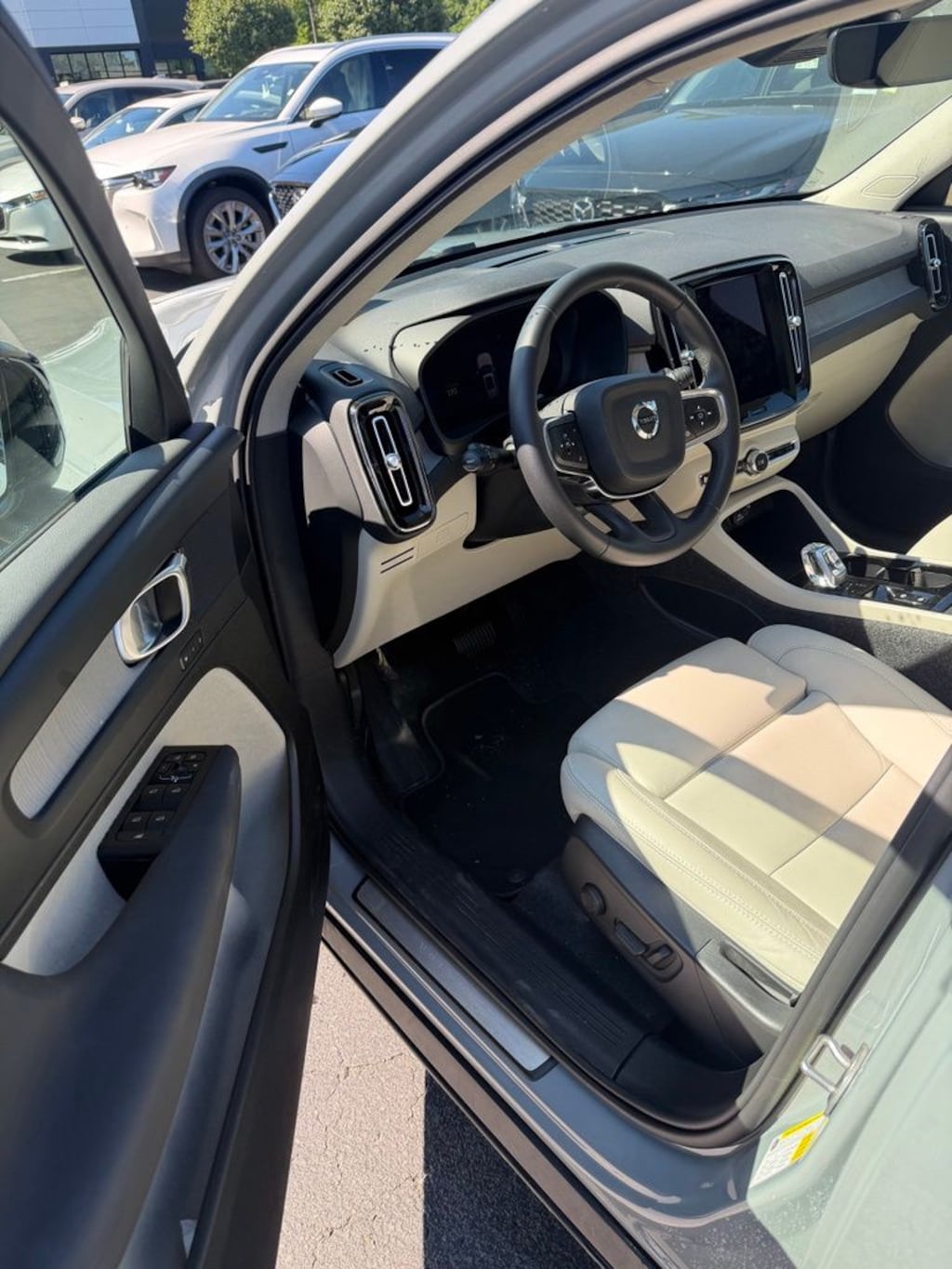 Certified 2026 Volvo XC40 B5 Plus SUV