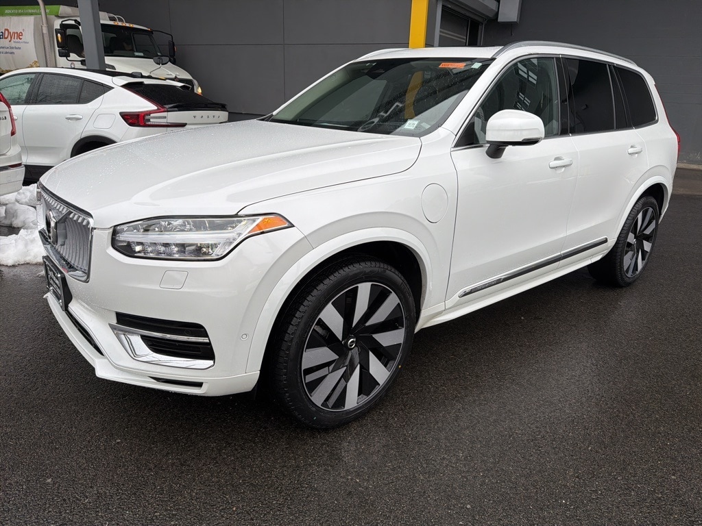2024 Volvo XC90 Ultimate's photo