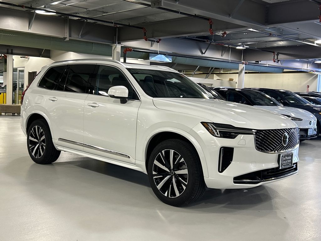 New 2026 Volvo XC90 B5 Core SUV