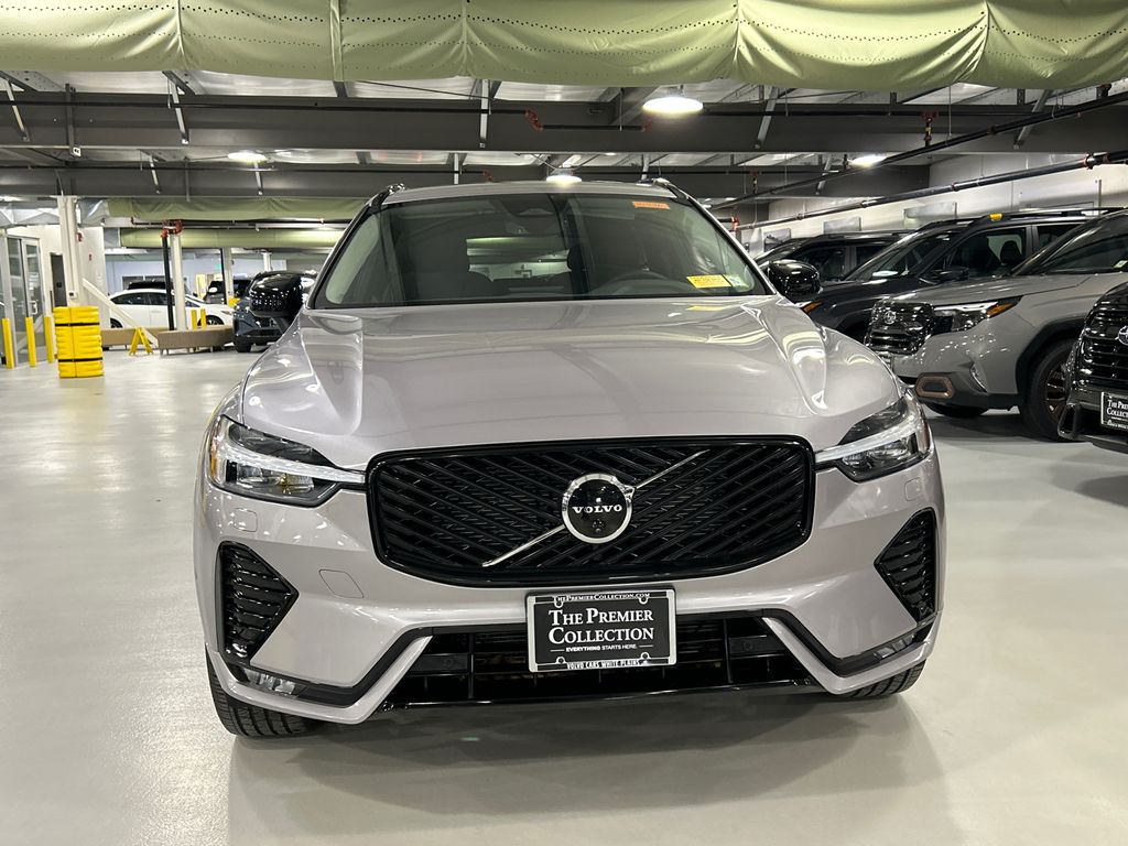 2026 Volvo XC60 Plus - Photo 6