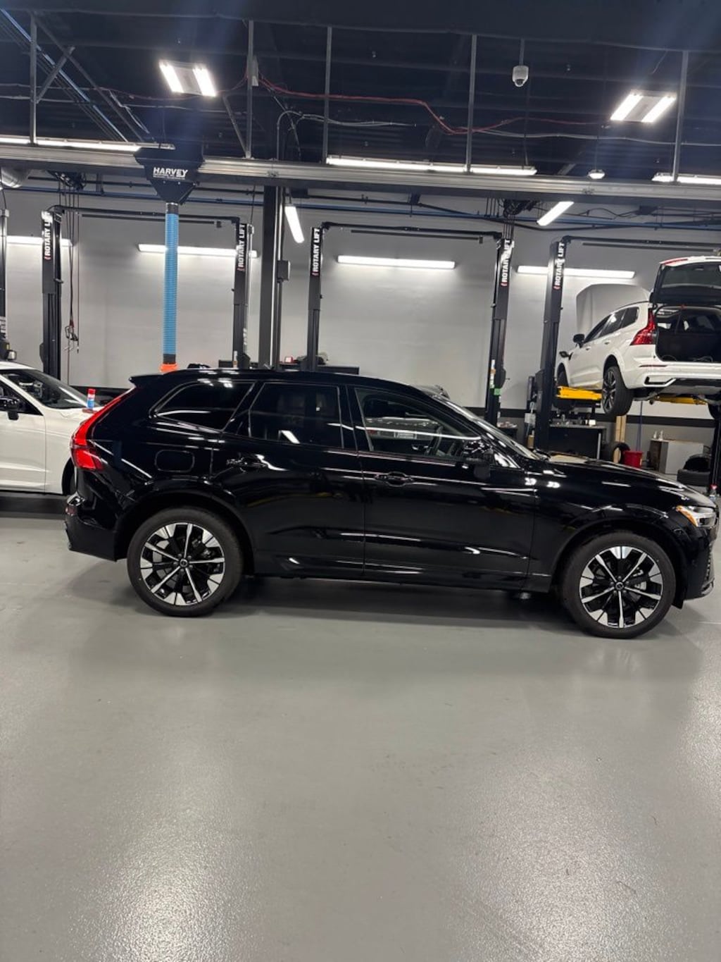 New 2026 Volvo XC60 B5 Plus SUV