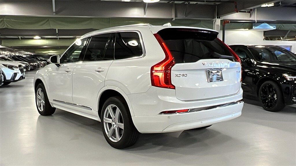 2024 Volvo XC90 B5 Core photo 4