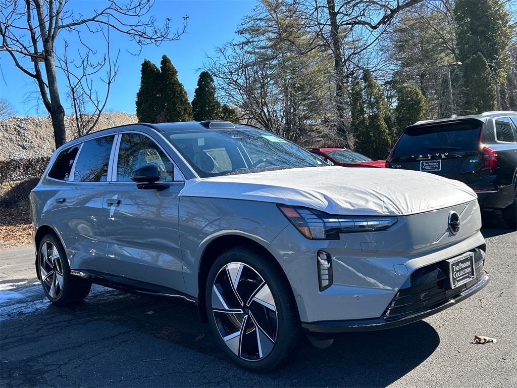 2025 Volvo EX90 Ultra's photo