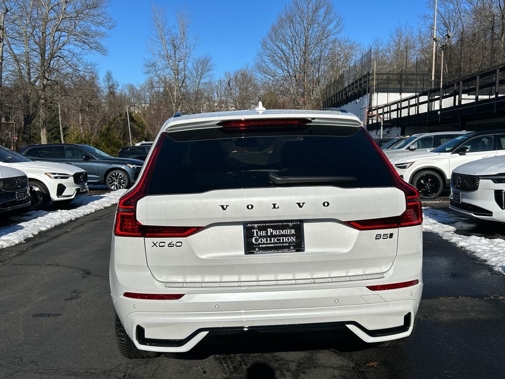 New 2026 Volvo XC60 B5 Ultra Black Edition SUV