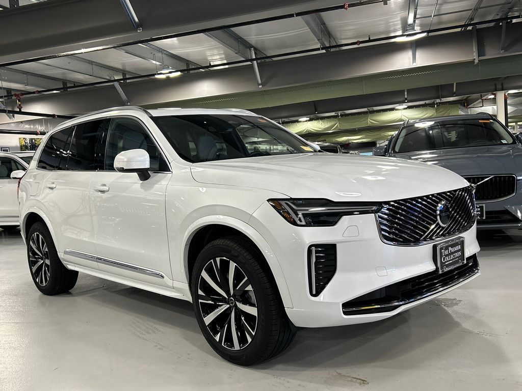 2026 Volvo XC90 B6 Core Bright 4WD's photo