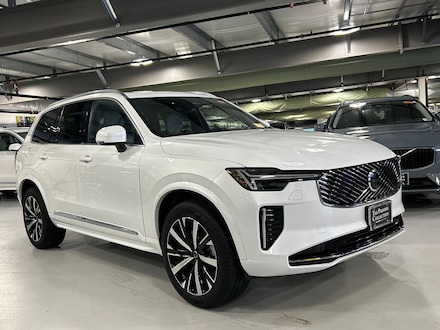 2026 Volvo XC90 B6 Core SUV