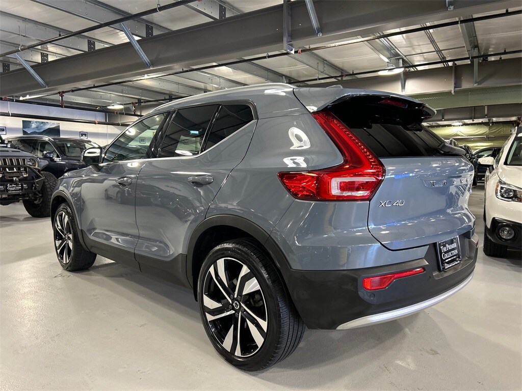 2023 Volvo XC40 AWD Plus photo 4
