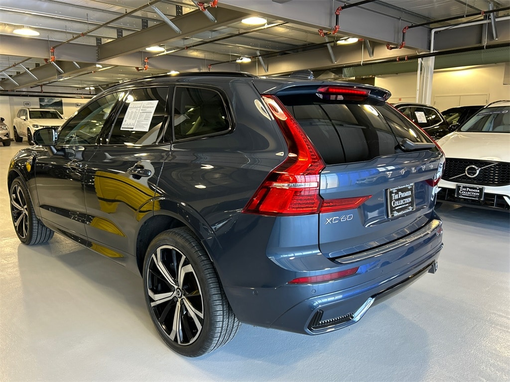 Certified 2024 Volvo XC60 plug-in hybrid T8 Ultimate Dark SUV