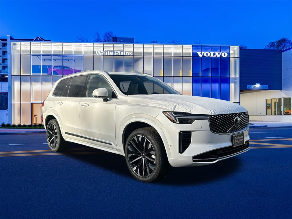2026 Volvo XC90 T6's photo
