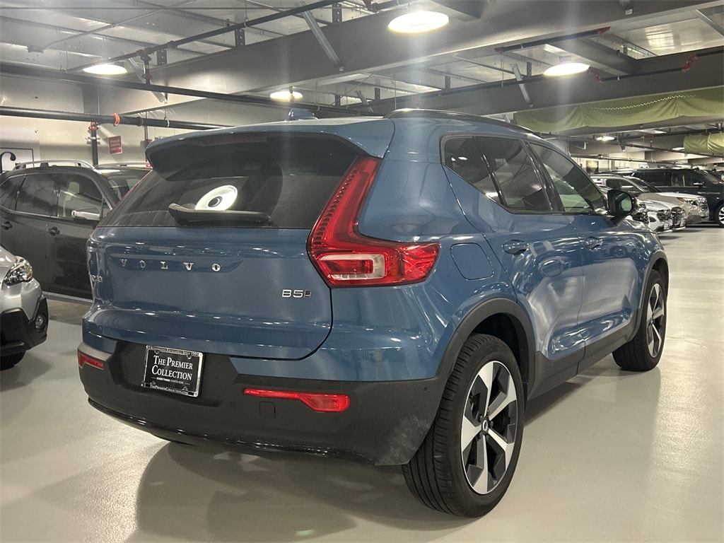 Certified 2025 Volvo XC40 B5 Plus Dark Theme SUV
