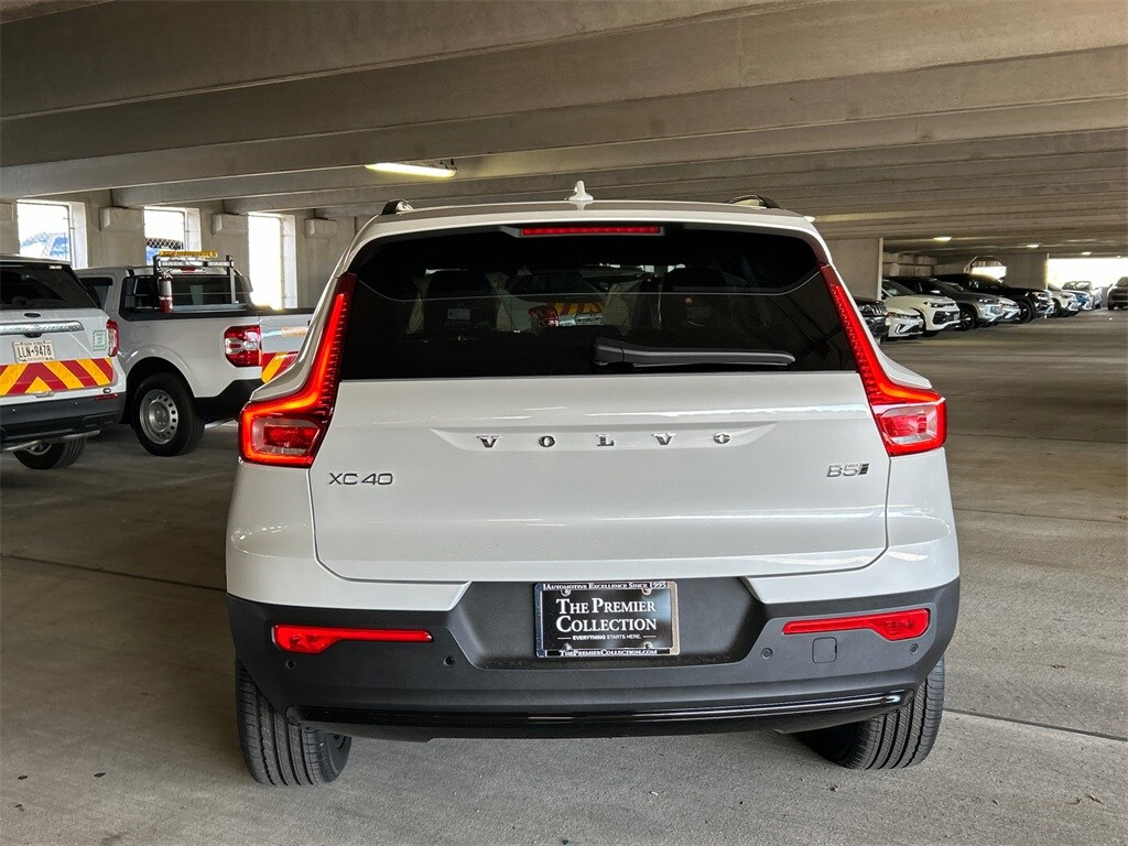 New 2026 Volvo XC40 B5 Plus SUV