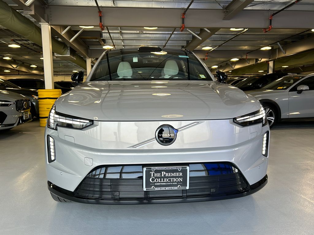 2025 Volvo EX90 Ultra - Photo 6