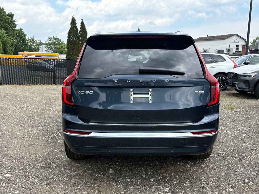 New 2026 Volvo XC90 plug-in hybrid T8 Plus 7-Seater SUV