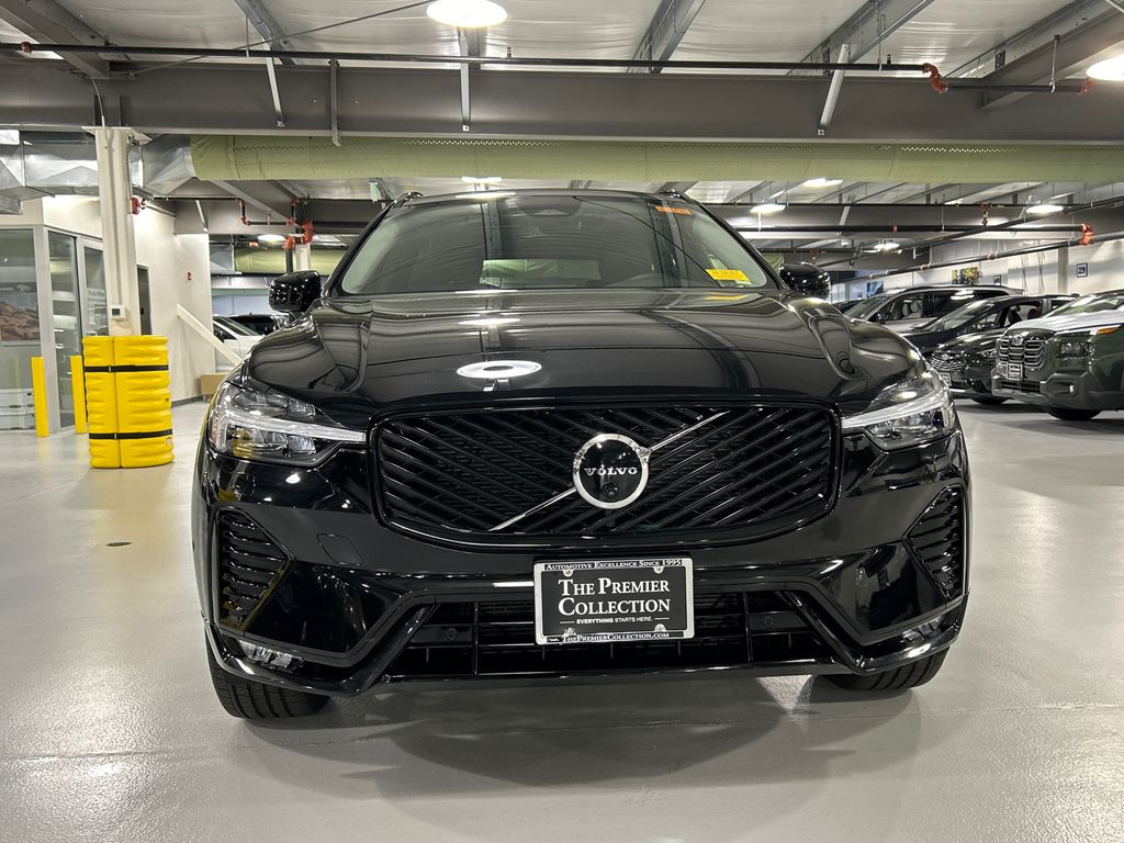 2026 Volvo XC60 Plus - Photo 6