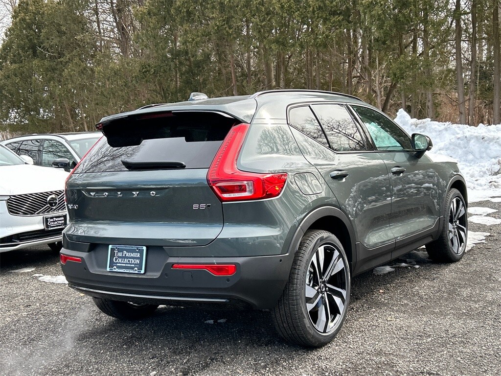 New 2026 Volvo XC40 B5 Plus SUV