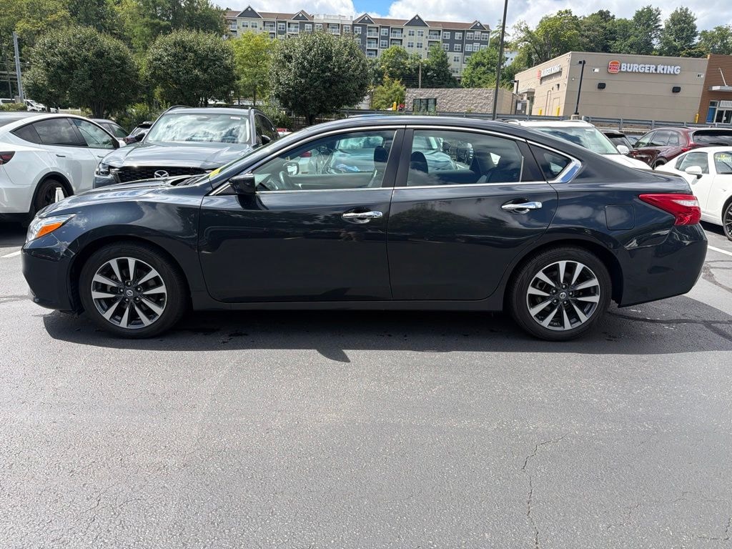 Used 2017 Nissan Altima 2.5 Sedan