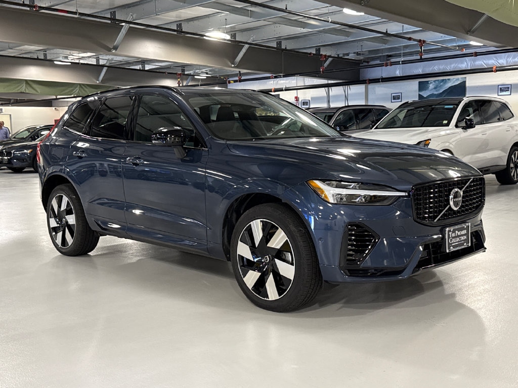 Used 2024 Volvo XC60 plug-in hybrid T8 Plus Dark SUV