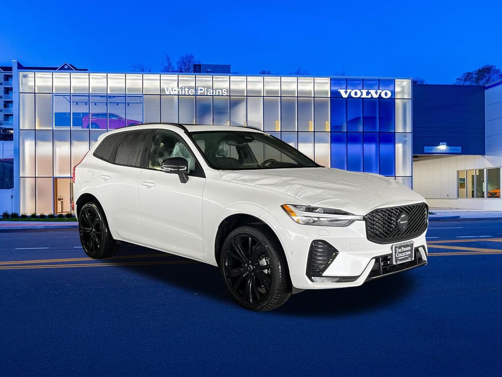 2026 Volvo XC60 B5 Ultra Black Edition Theme AWD's photo