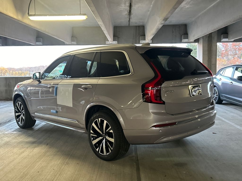 New 2026 Volvo XC90 B6 Core SUV