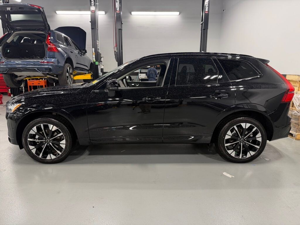 New 2026 Volvo XC60 B5 Plus SUV