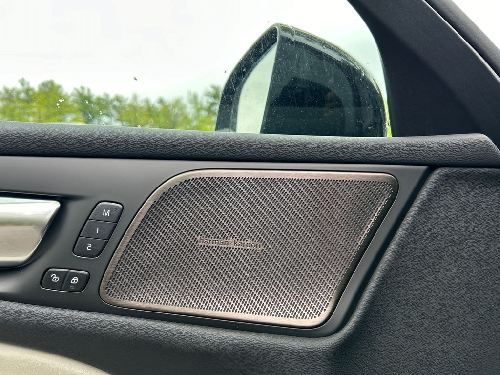 2026 Volvo V60 Cross Country Ultra - Photo 21