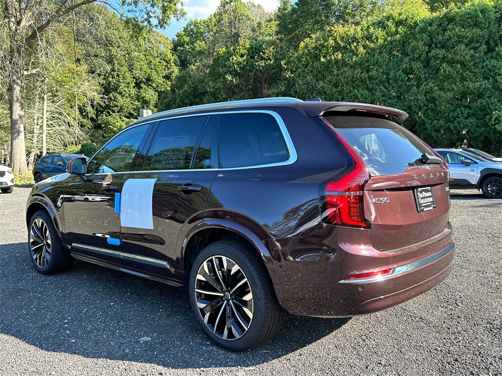 2026 Volvo XC90 B5 Plus photo 3