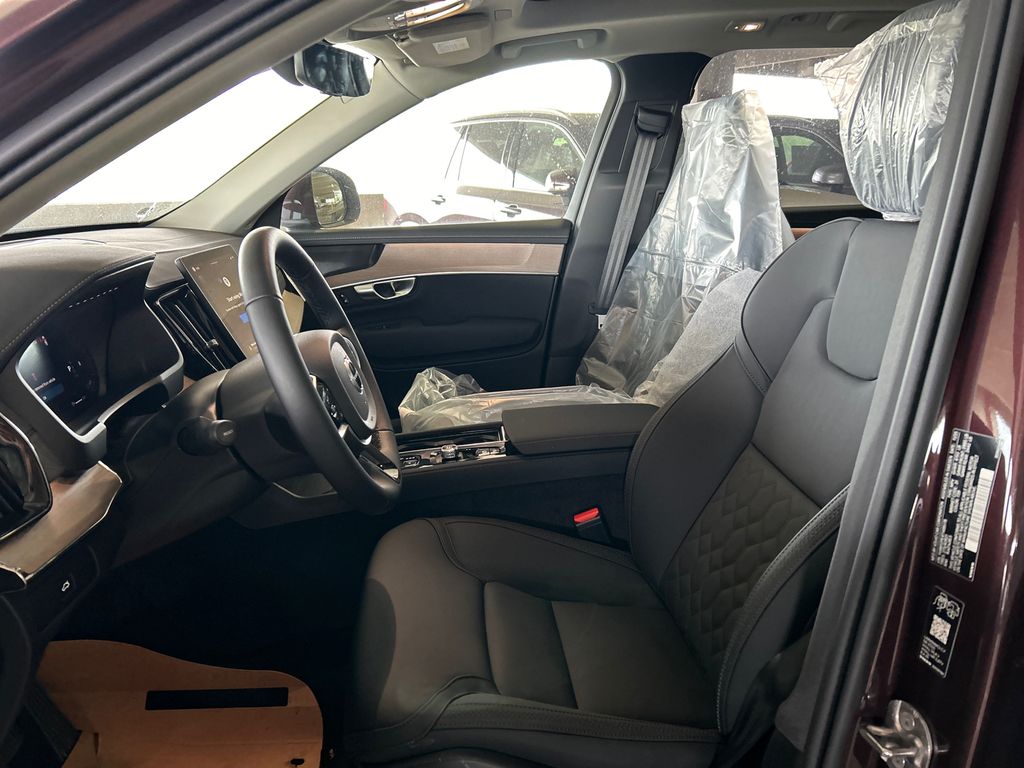 2026 Volvo XC90 Plus - Photo 10