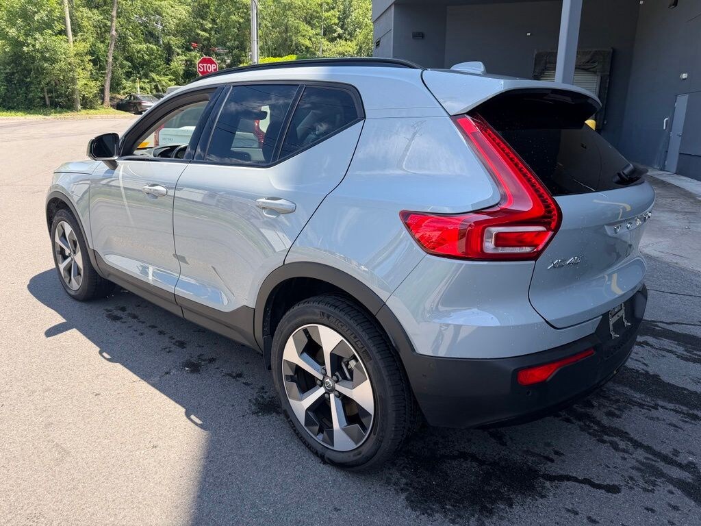 Used 2026 Volvo XC40 B5 Plus SUV