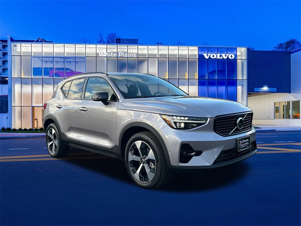 2026 Volvo XC40 Plus's photo