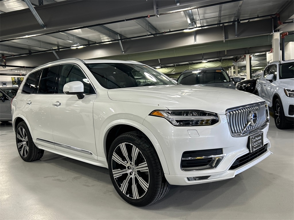 2022 Volvo XC90 Inscription's photo