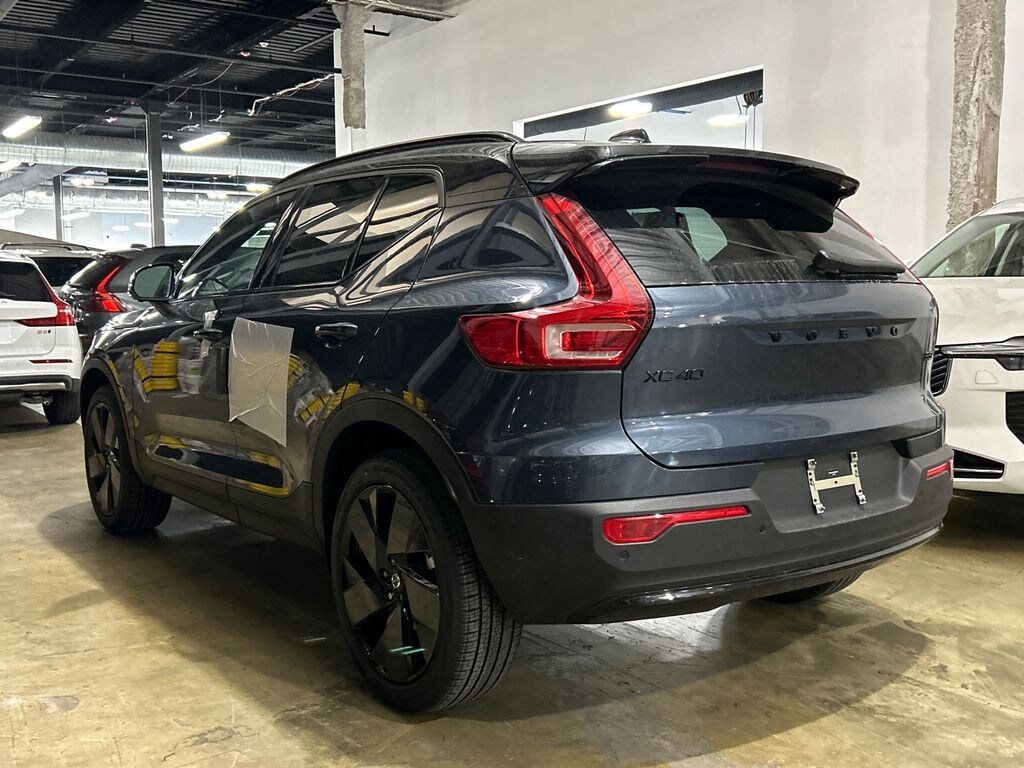 New 2026 Volvo XC40 B5 Ultra Black Edition SUV