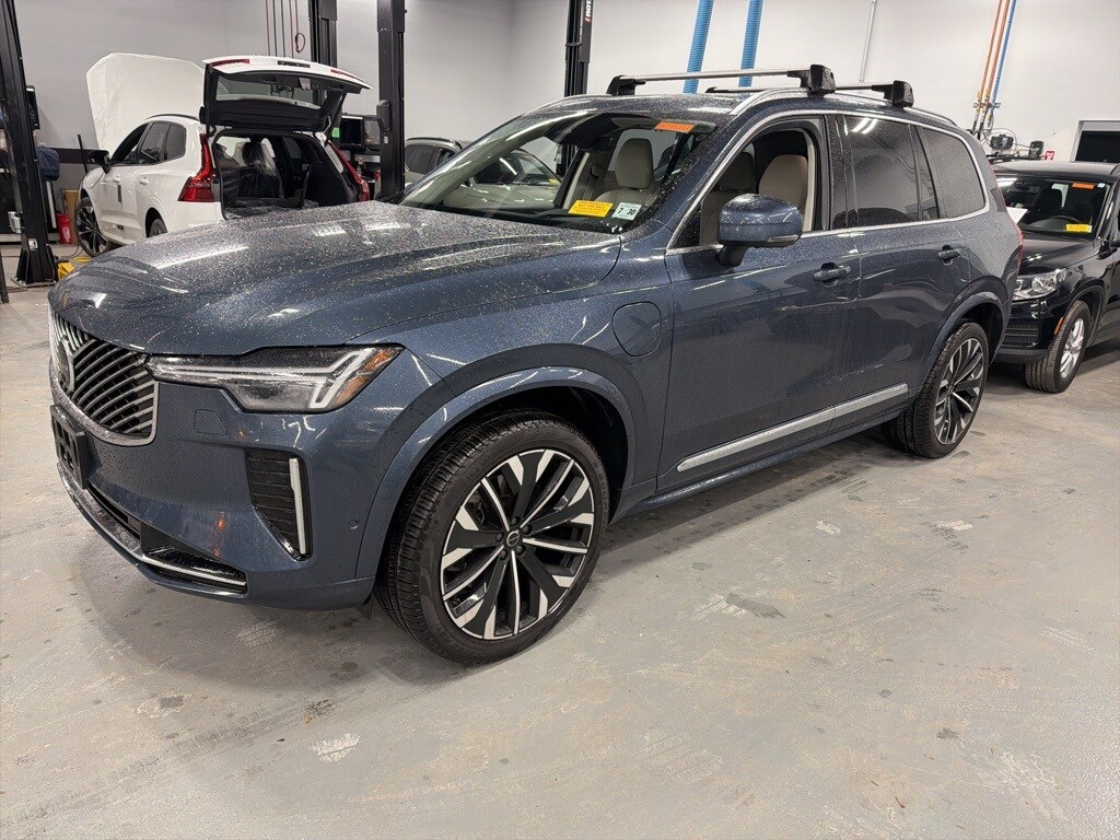 Used 2025 Volvo XC90 plug-in hybrid T8 (2025.5) Ultra 6-Seater SUV