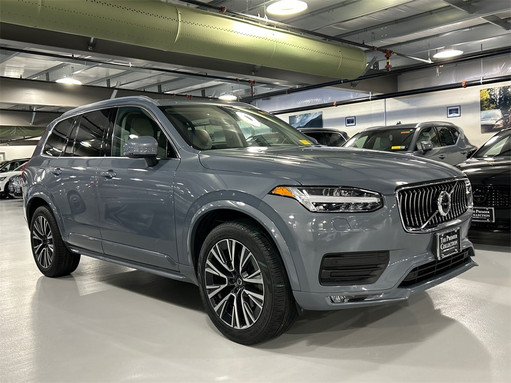 2022 Volvo XC90 Momentum