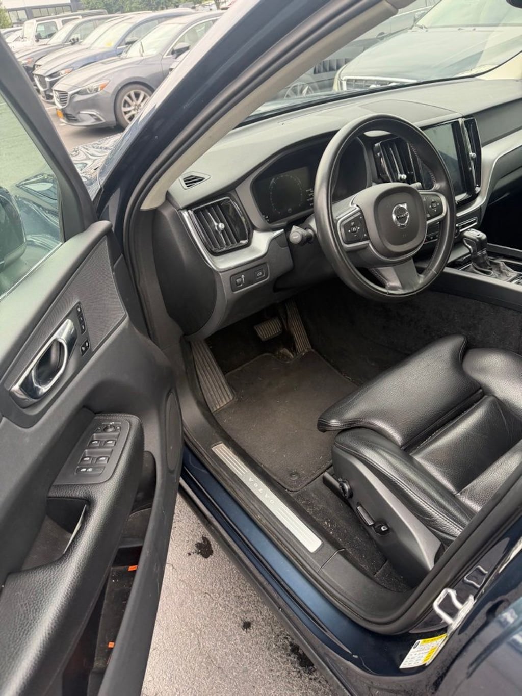 Used 2019 Volvo XC60 T5 Momentum SUV