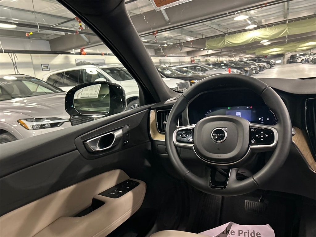 2026 Volvo XC60 Core - Photo 23