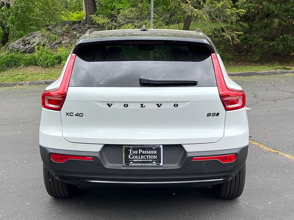 New 2026 Volvo XC40 B5 Ultra Black Edition SUV
