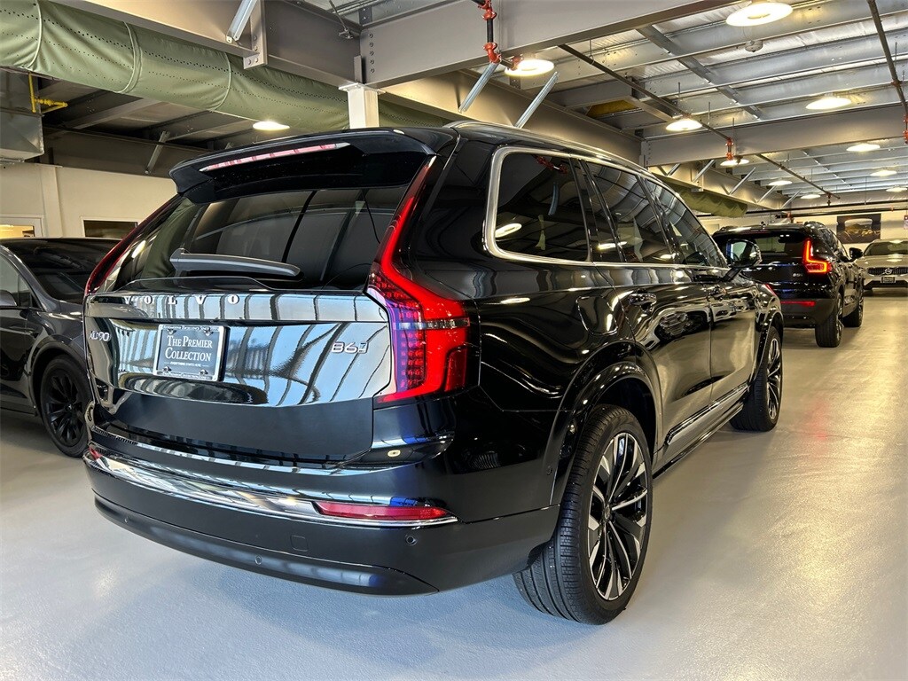 2025 Volvo XC90 Plus photo 2