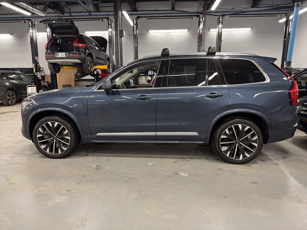 Used 2025 Volvo XC90 plug-in hybrid T8 (2025.5) Ultra 6-Seater SUV