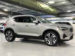 2024 Volvo XC40 B5 Plus Bright SUV