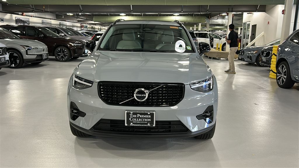 Certified 2026 Volvo XC40 B5 Plus SUV