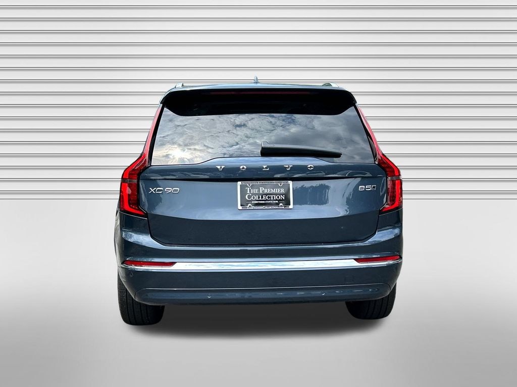 New 2026 Volvo XC90 B5 Core SUV